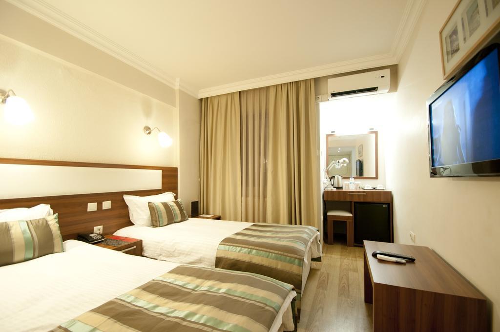 Megapole Hotel İzmir Buitenkant foto